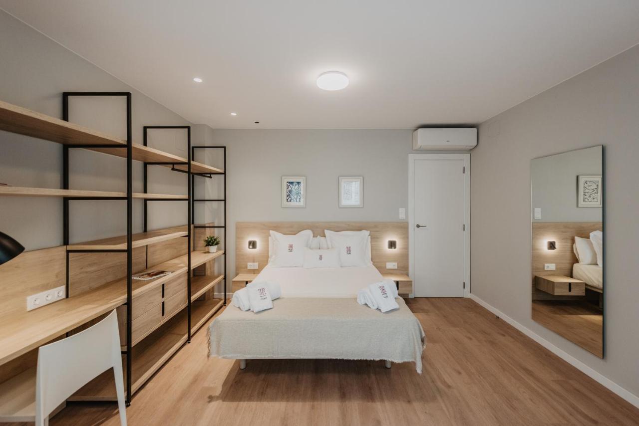 Petit Luxe Volta Apartaments Terrassa Esterno foto